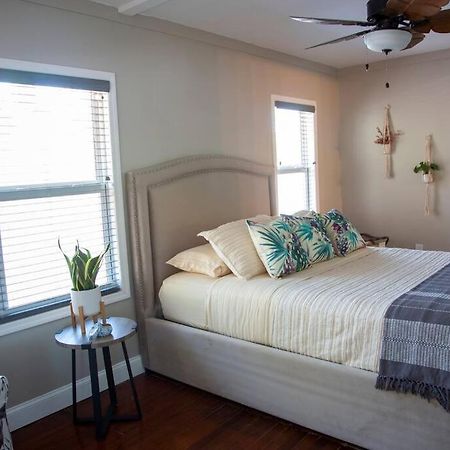 Two Bedroom Ranch With Private Deck Close To Beach Lake Worth Beach Exteriér fotografie