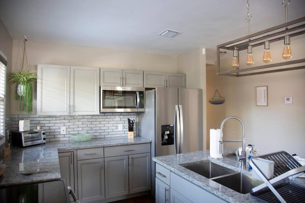 Two Bedroom Ranch With Private Deck Close To Beach Lake Worth Beach Exteriér fotografie