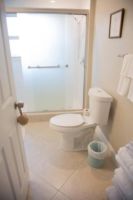 Two Bedroom Ranch With Private Deck Close To Beach Lake Worth Beach Exteriér fotografie
