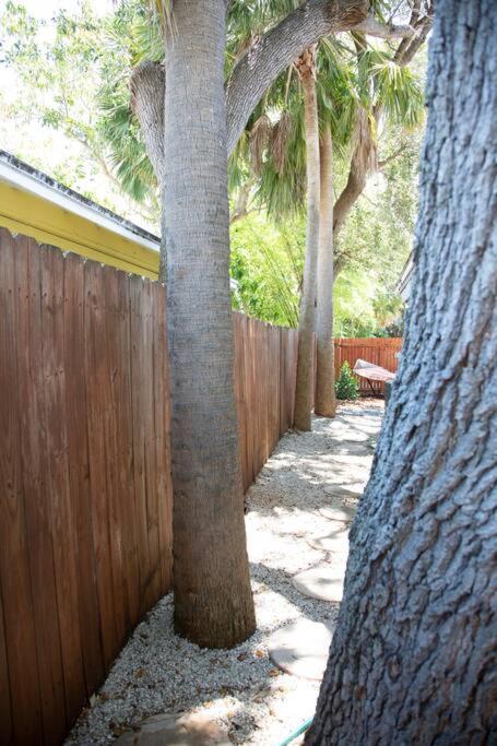 Two Bedroom Ranch With Private Deck Close To Beach Lake Worth Beach Exteriér fotografie