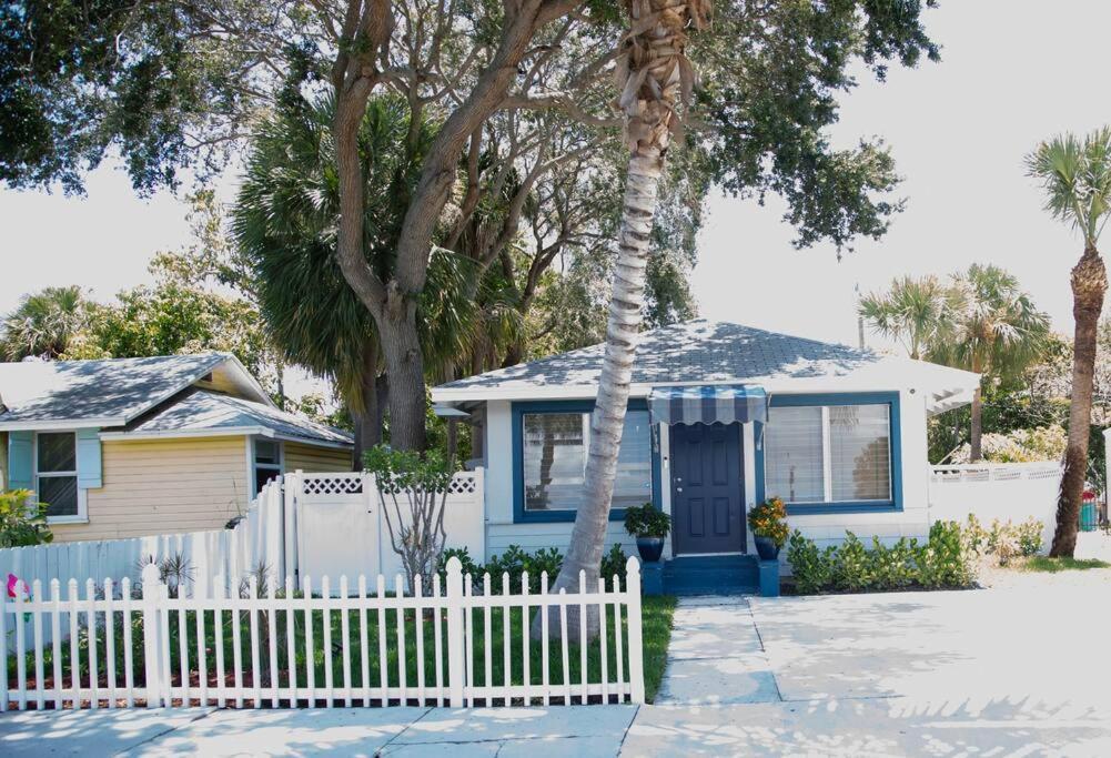 Two Bedroom Ranch With Private Deck Close To Beach Lake Worth Beach Exteriér fotografie