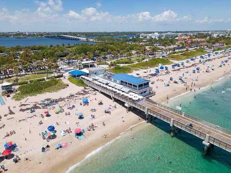 Two Bedroom Ranch With Private Deck Close To Beach Lake Worth Beach Exteriér fotografie